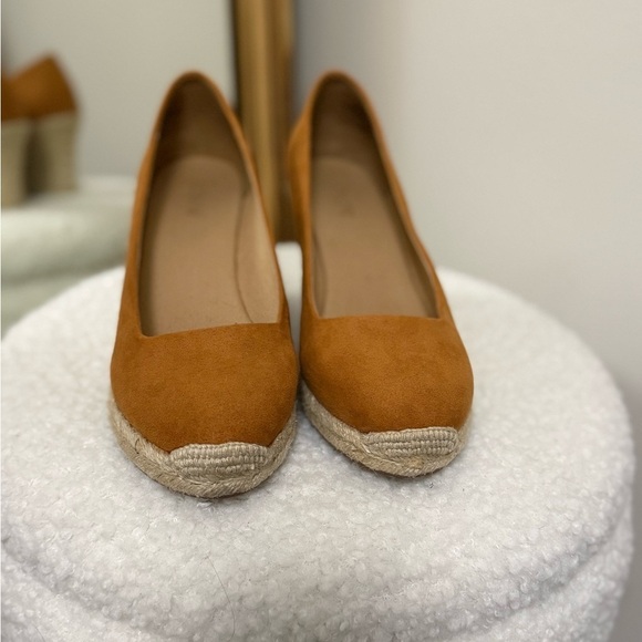 JCREW espadrille faux suede Wedges in burnt orange color - Picture 5 of 8
